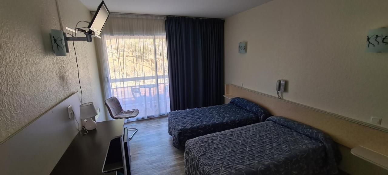 Garabit Hotel アングラール・ド・サン・フルール エクステリア 写真
