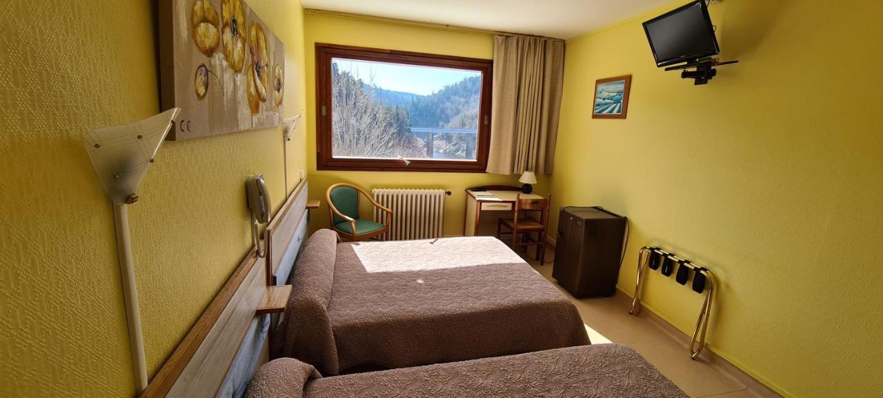 Garabit Hotel アングラール・ド・サン・フルール エクステリア 写真