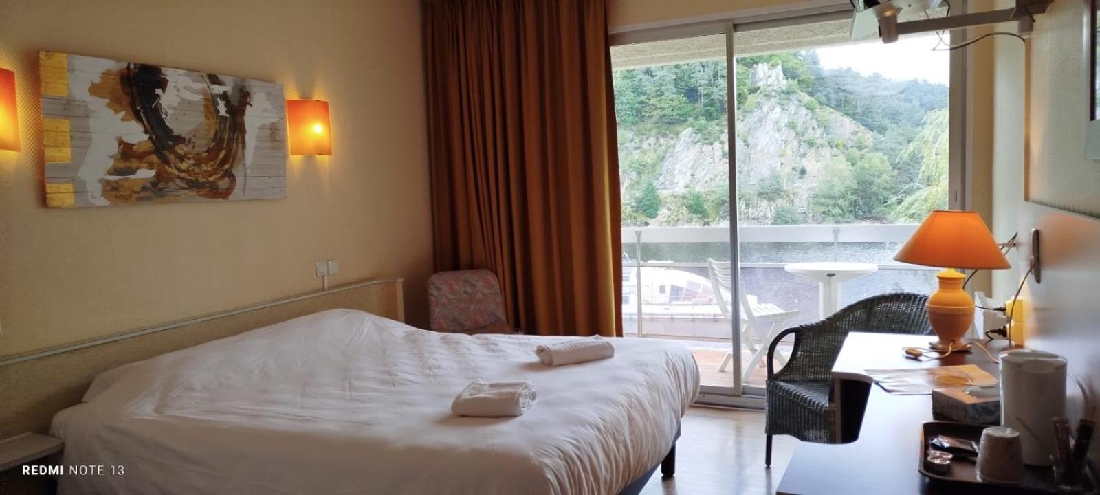 Garabit Hotel アングラール・ド・サン・フルール エクステリア 写真